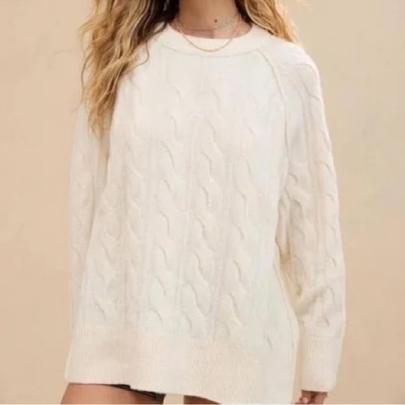 American Eagle Outfitters Women's Ivory Cable Knit Sweater - Picture 1 of 5